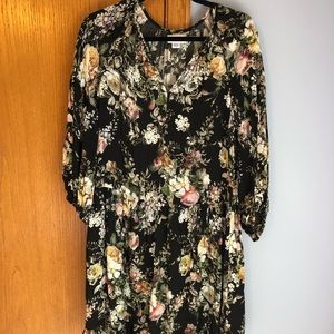 VELVET by Graham and Spencer. Shift Dress.